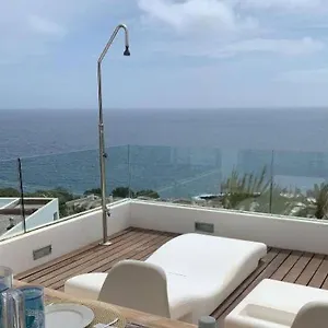 https://villa-de-lujo-en-ibiza.balearic-islands.net